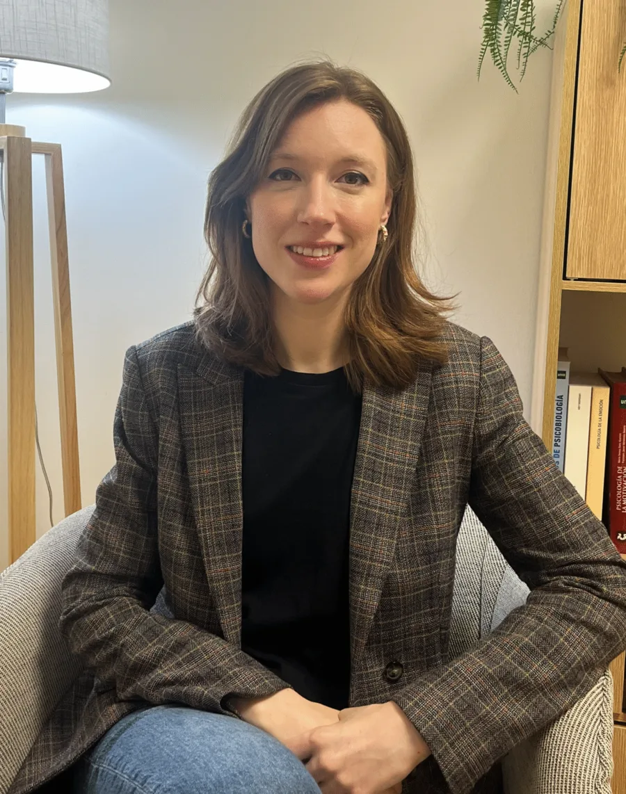 Nira McLaughlin, psychologist, in her Tarragona practice